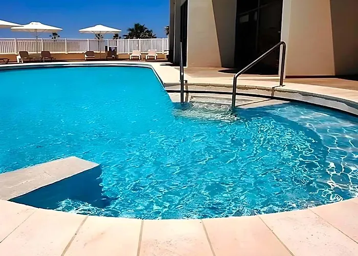 Marine Heights Suites Hotel
