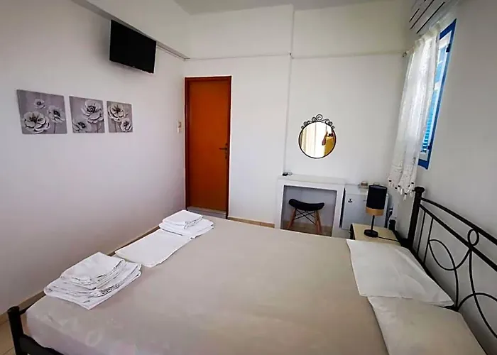 Nikos Hotel