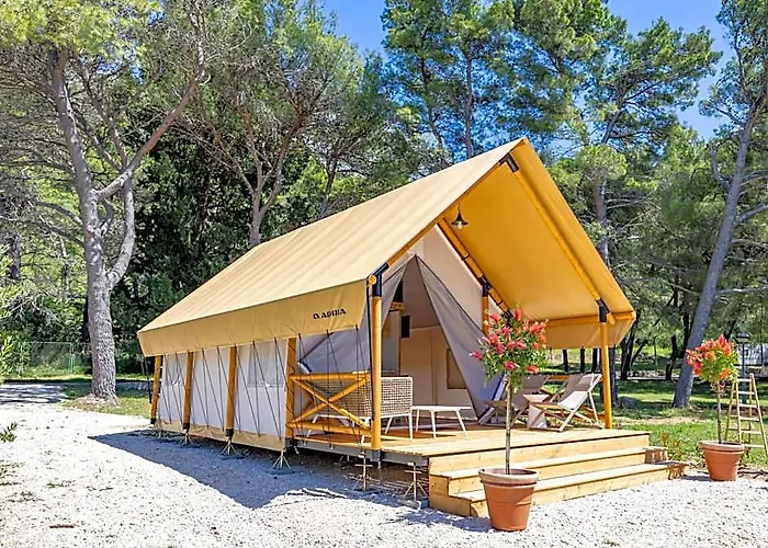Camp Dole Zivogosce - Mobile Home And Glamping Tent