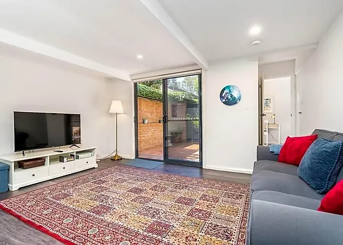Peaceful 1Br Home Near Canberra Hospital - Hosted By Canstay