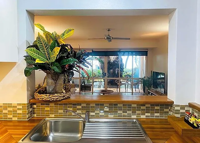 Beachview Apartments At Villa Paradiso