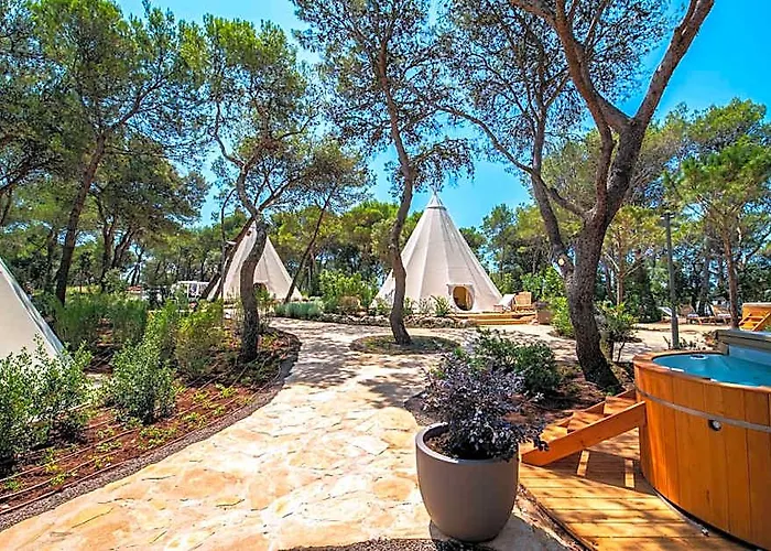 Arena One 99 Glamping