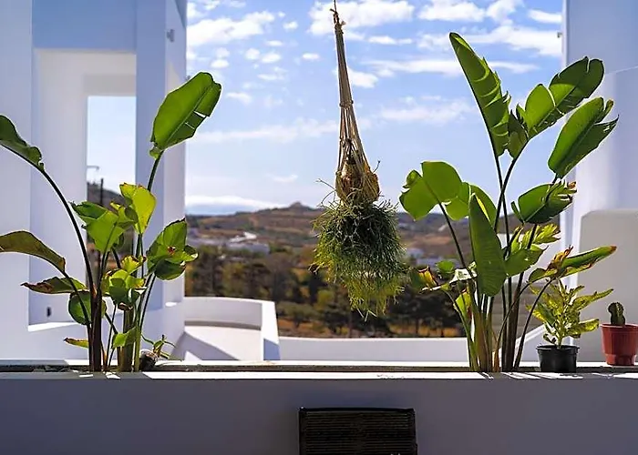 Kouros Blanc Resort & Suites