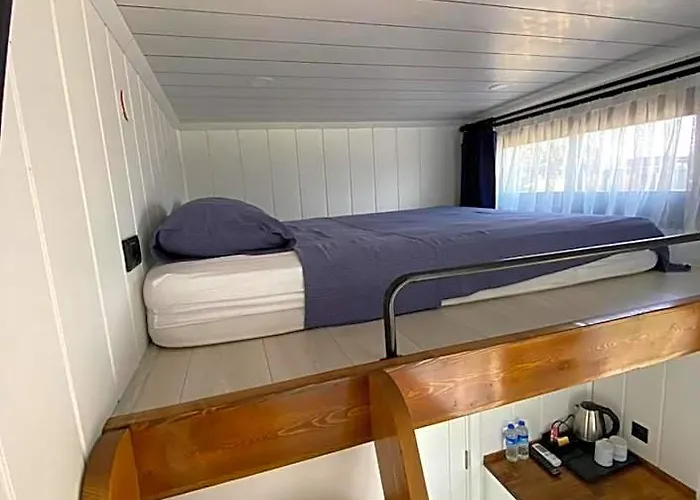 Lavira Tiny House Village