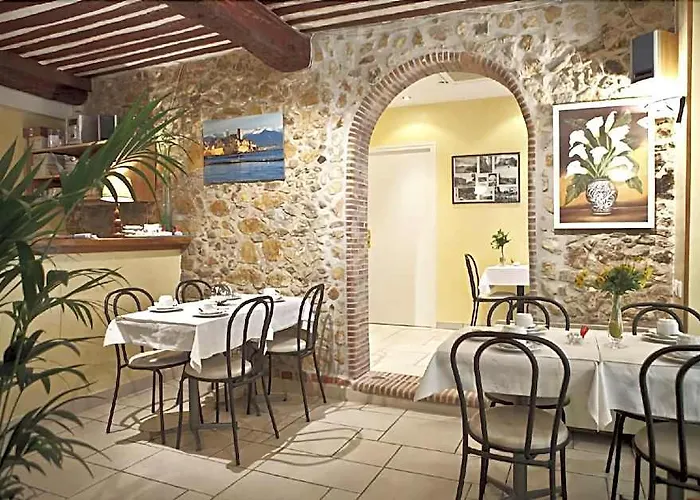 Modern Hotel