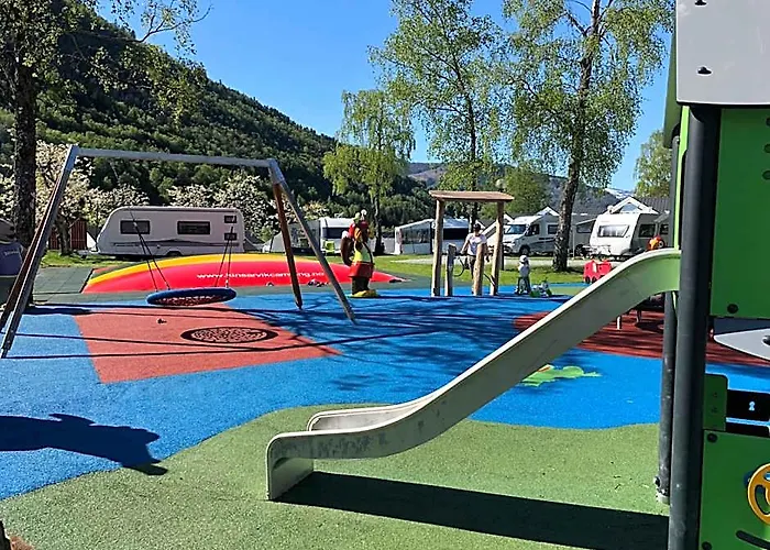 Kinsarvik Camping