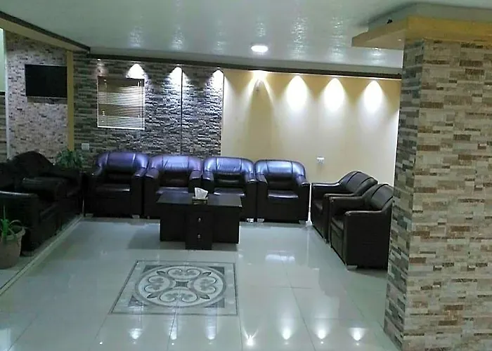 Sara Crown Hotel