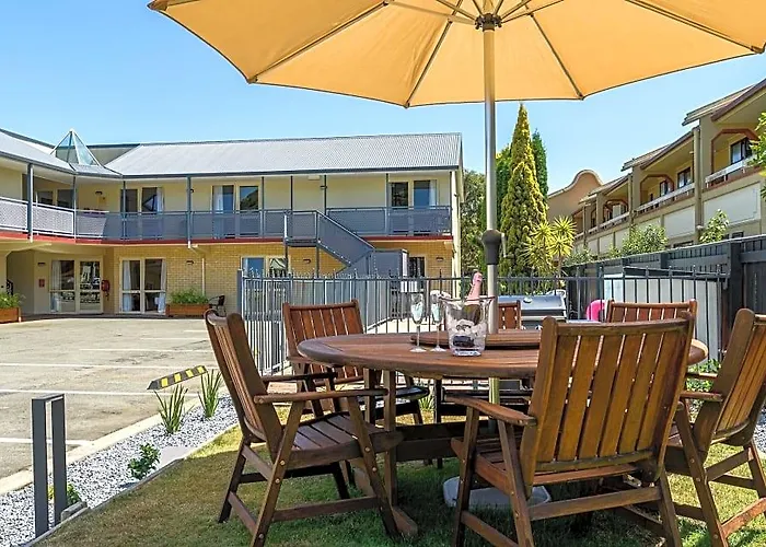 Apex Motor Lodge