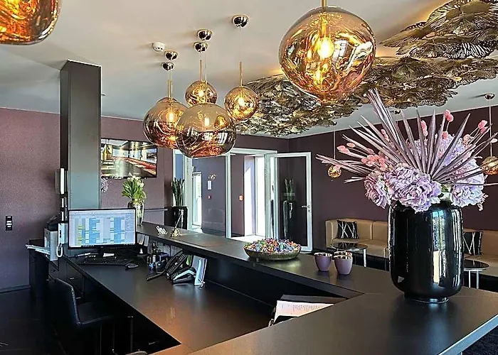 Primetime Hotel