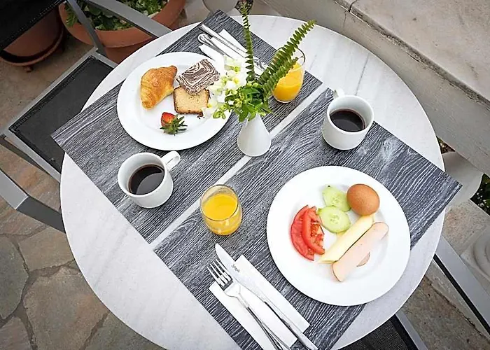 Dionysos Hotel