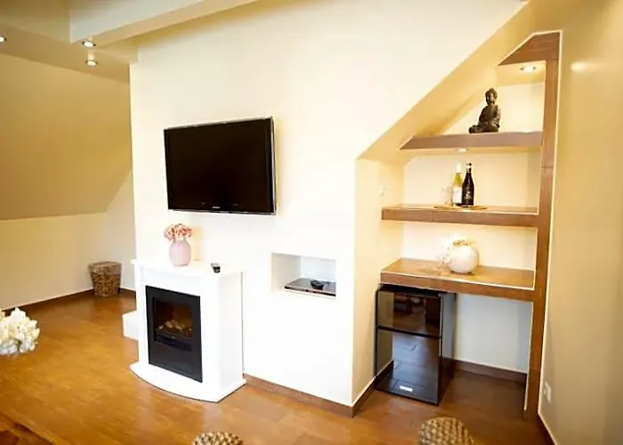 Vier Jahreszeiten Suite Mit Whirlpool Badewanne L Vazzano