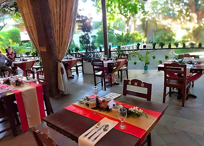 Luljettas Place Garden Suites