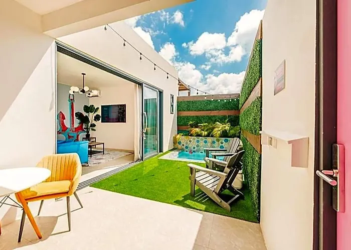 Privada Stays - Private Pools & Colorful-Chic Boutique Hotel