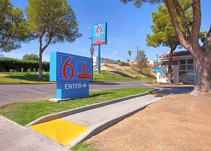 Motel 6 & Studio 6 Barstow