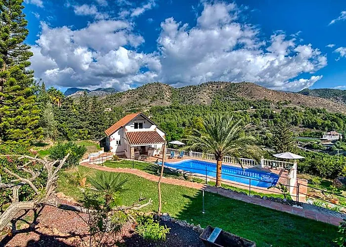 Villa Morera Bed & Breakfast