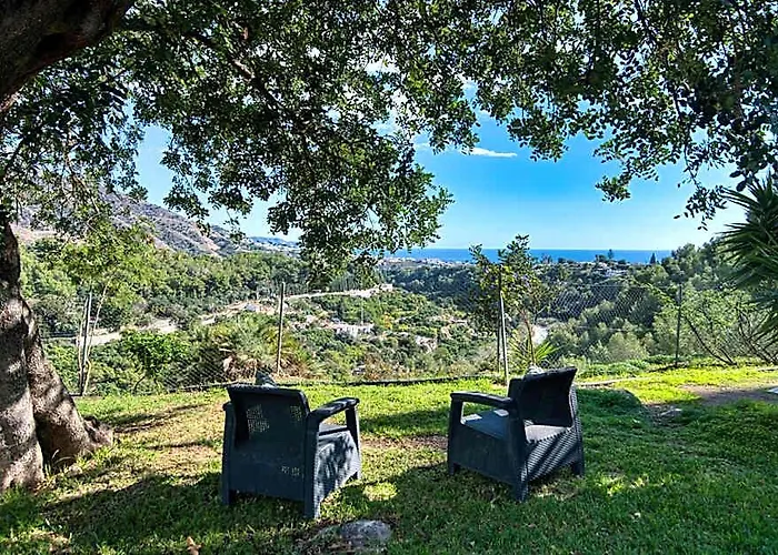 Villa Morera Bed & Breakfast