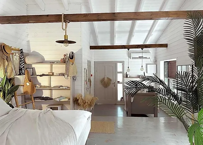 Eili Suites
