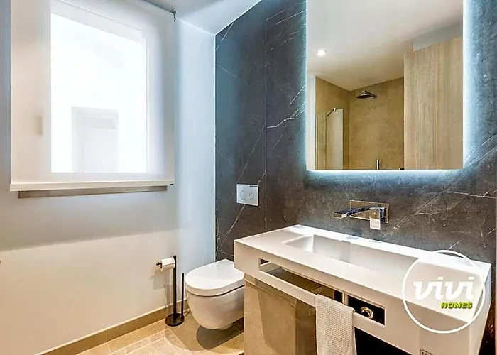 Vivi Homes - Blue View, Pool, Sauna, Gym & Sea View