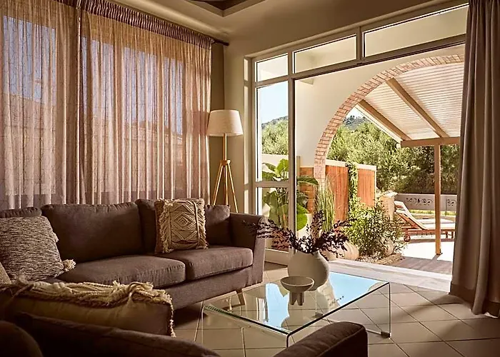 Ilision - Contemporary Living Residences