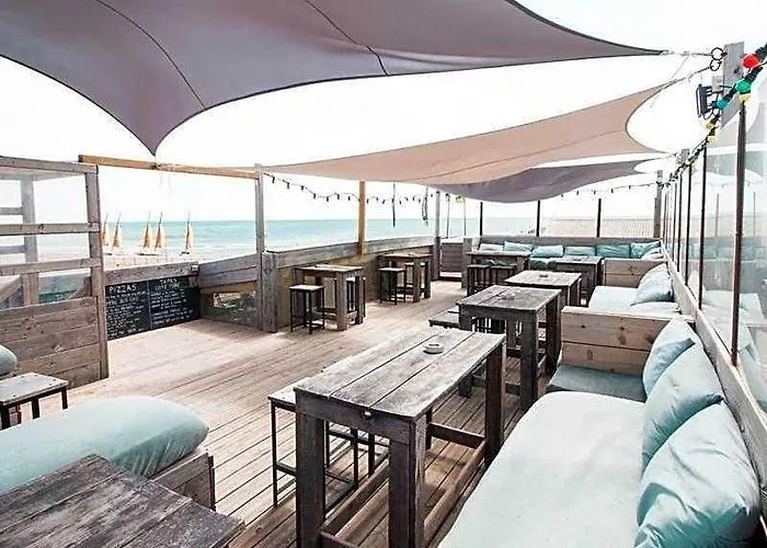 T2 A 200M De La Plage Avec Balcon Avec Wifi