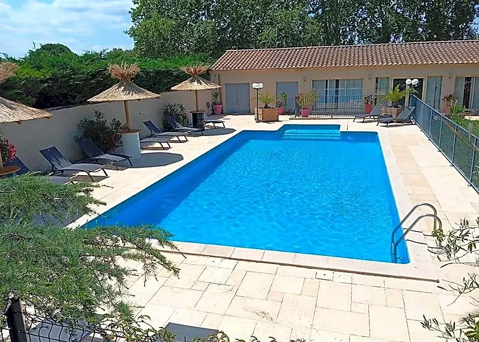 Logis Hotel Acotel Avignon Nord