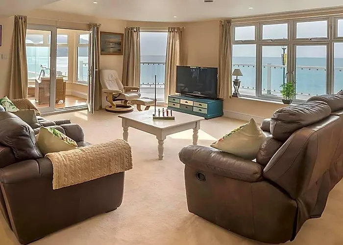 Beachside Apartment On The Beach