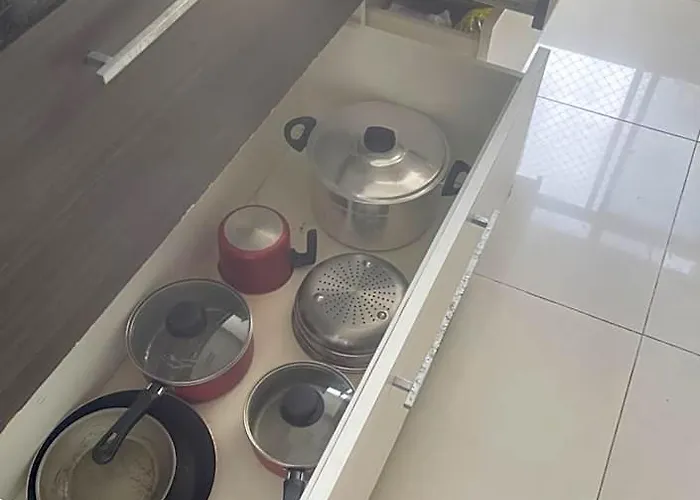 Ap De Fundos Em Condominio Beira Mar Com Garagem, Wifi E Tv A Cabo