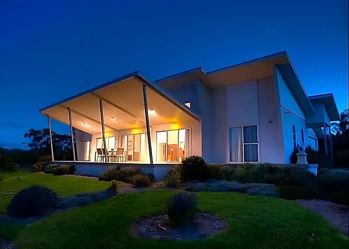 Azjure Studio Retreat
