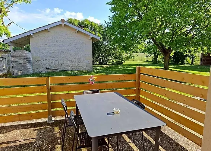 Chambres D'Hotes Chateau Pierre De Montignac