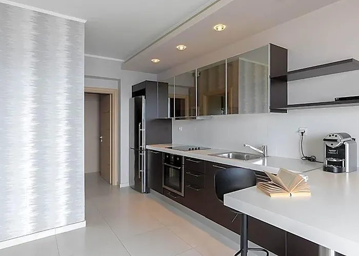 Kymothoe Elite Suites