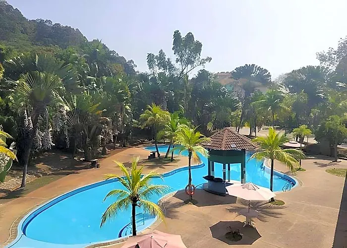 Teluk Batik Holiday Apartment