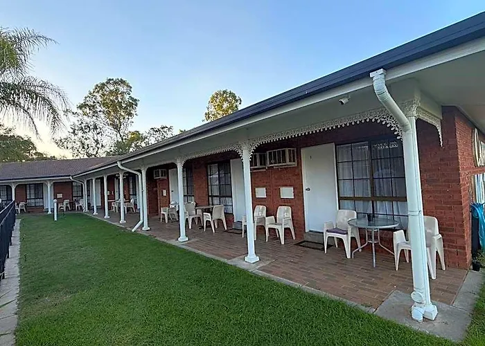 Capricorn Motor Inn