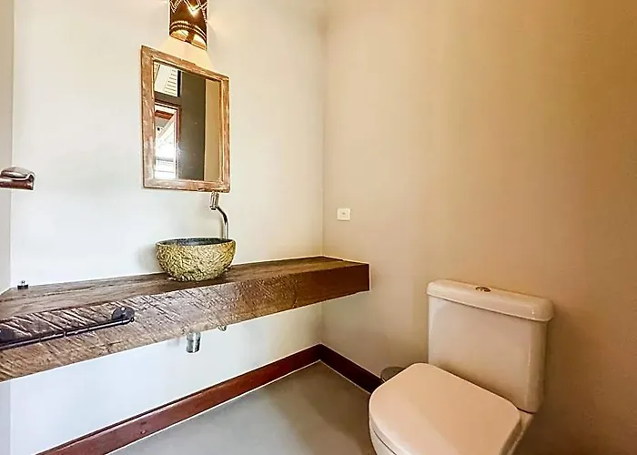 Casa Terrea De Alto Padrao Com Piscina E Cozinha De Cinema Na Granja Viana