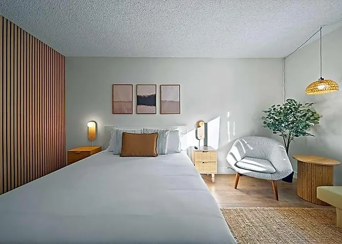 Cozy Creek Den - Updated Nov 2025