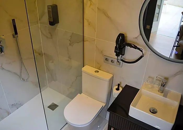 Corona De Galicia Rooms