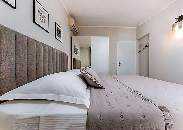 Rossa Apartment