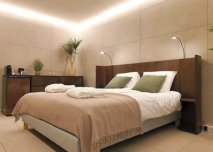 Hike & Bike Hotel