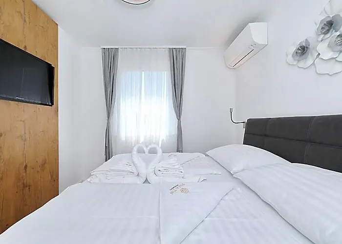 Villa Tin Apartments