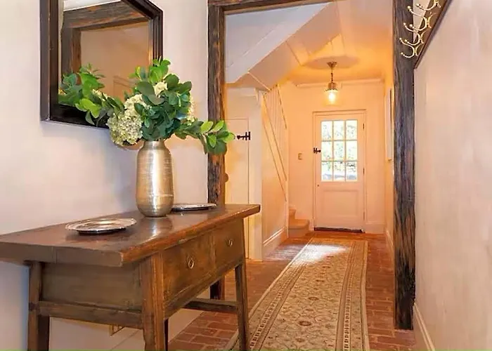 Frogwell Hollow Immerse Into An Idyllic Fairytale