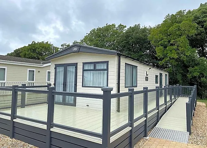 Emma'S Pad At Hoburne Naish - New Forest - Wheel Chair Accessible With Wetroom And Ramp