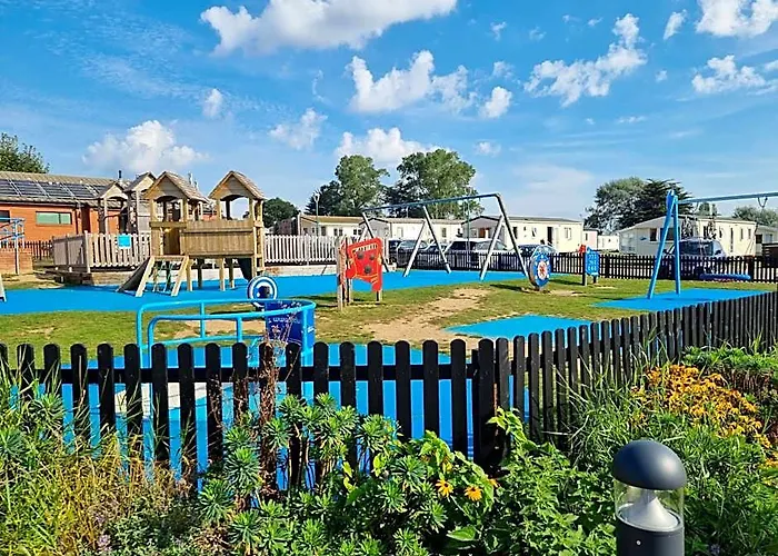 Modern Family Caravan With Wifi At Valley Farm, Clacton-On-Sea