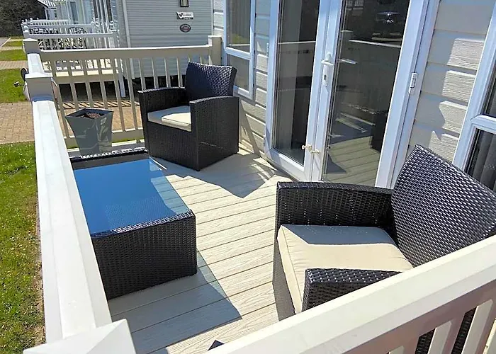 Otters Rural Retreat - Private Hot-Tub & Free Golf For Guests Included