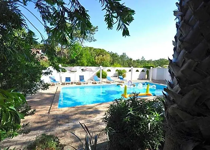 Fantastic Vacation Getaway, Private Tennis Court Golf Practice Facility