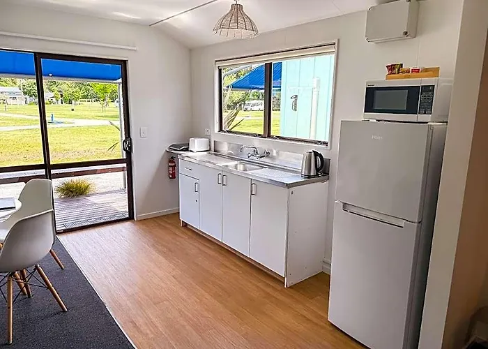 Kaiteriteri Recreation Reserve Cabins