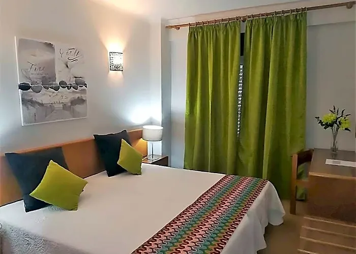 Apartamentos Turisticos Lindomar