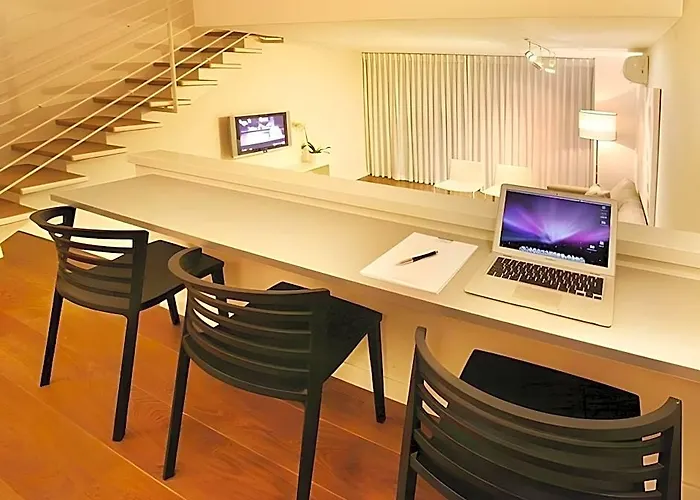 Marine Heights Suites Hotel