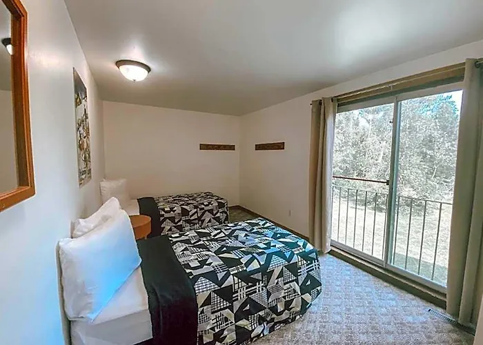 Tyrolean Village Resorts At Blue Mountain