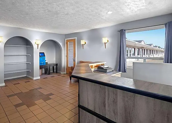 Travelodge By Wyndham Grand Falls