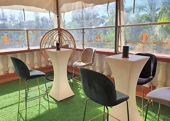 The Vip Luxury Lounge Hotel