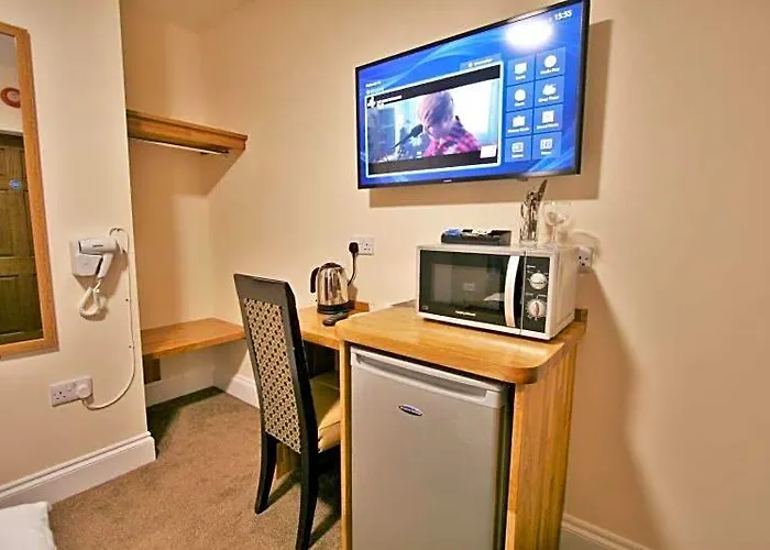 Central Studios Gloucester Place By Roomsbooked